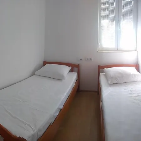 Stanici 12158b Lägenhet Omiš
